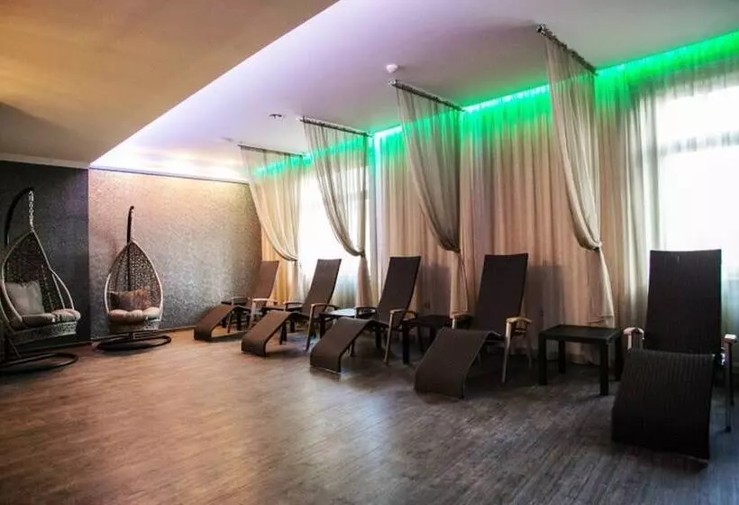 Grand Hotel Glorius Makó