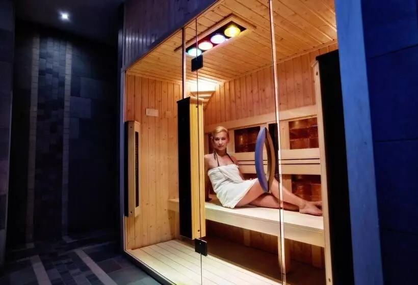 Grand Hotel Glorius Makó