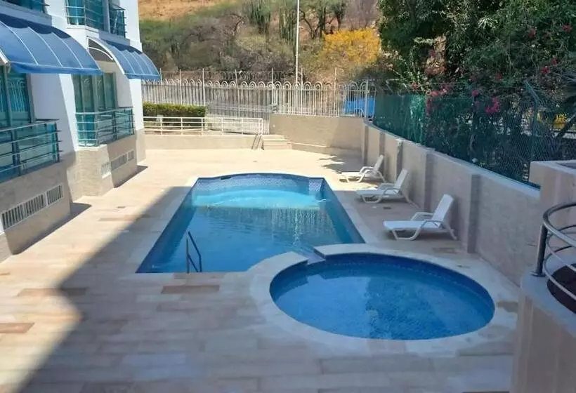 Отель Aquarella Del Mar