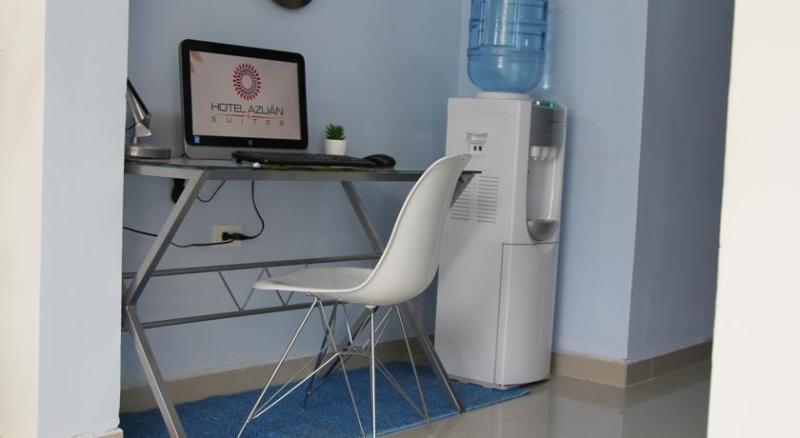 Azuán Suites Hotel By Geh Suites