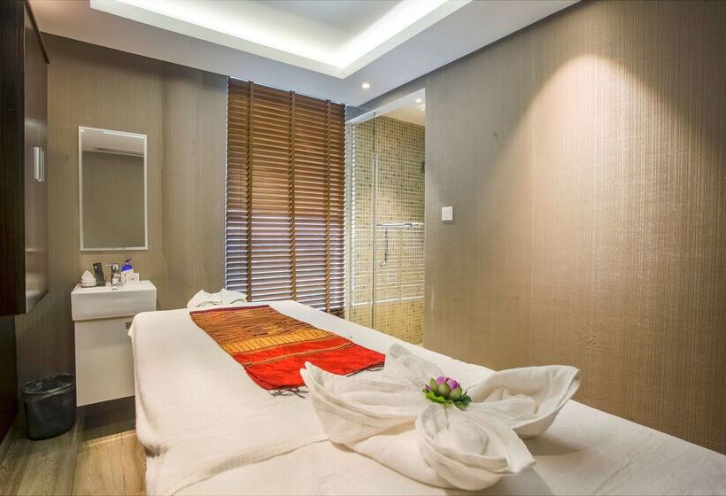 هتل Best Western Plus Maple Leaf