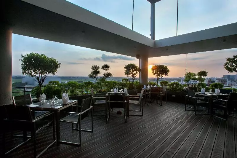 هتل Best Western Plus Maple Leaf