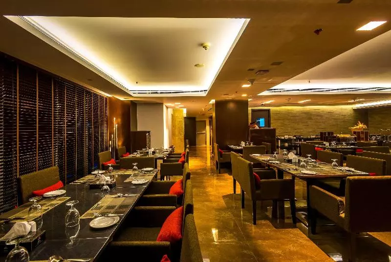 هتل Best Western Plus Maple Leaf