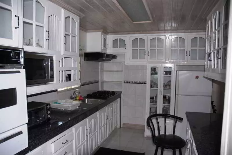 هتل Chateau Blanc Apartments On Se