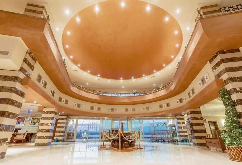 هتل Coral Sea Beach And Aqua Park