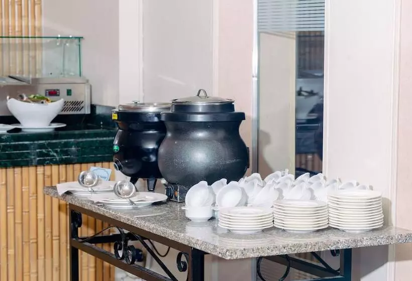 هتل Coral Sea Beach And Aqua Park