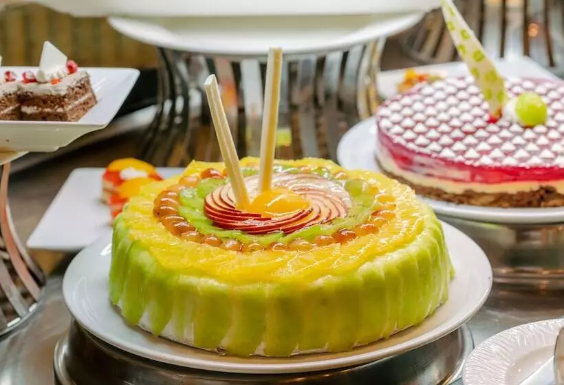 هتل Coral Sea Beach And Aqua Park