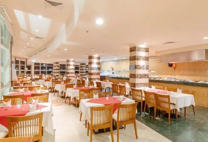 هتل Coral Sea Beach And Aqua Park