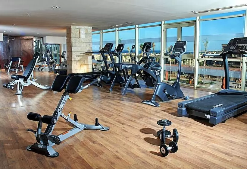 هتل Coral Sea Beach And Aqua Park