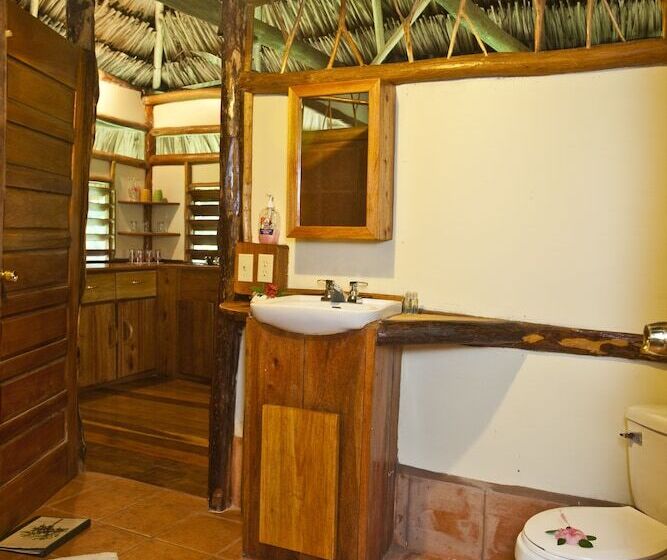 호텔 Cotton Tree Lodge