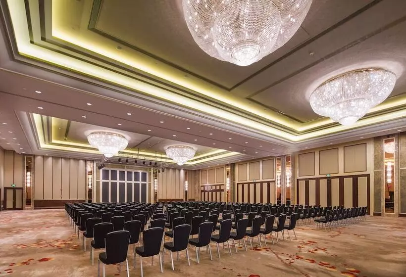 Отель Doubletree By Hilton Ningo Chunxiao