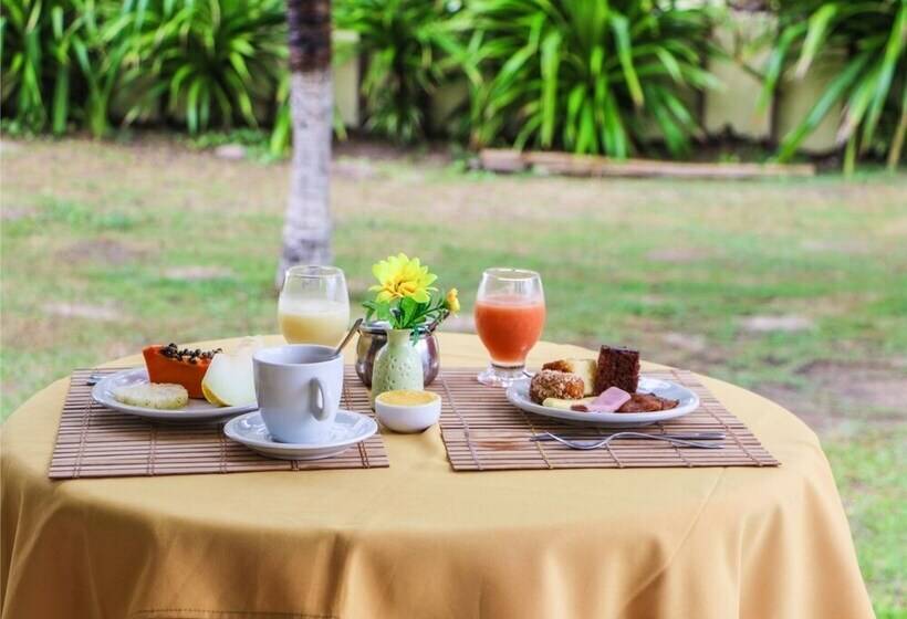 Отель Girassol Praia