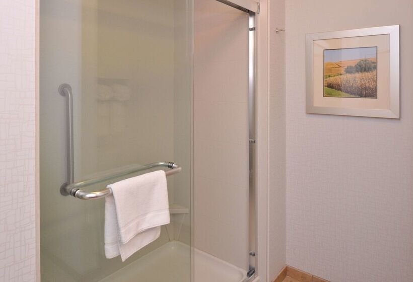 فندق Hampton Inn Omaha Midtownaksarben Area