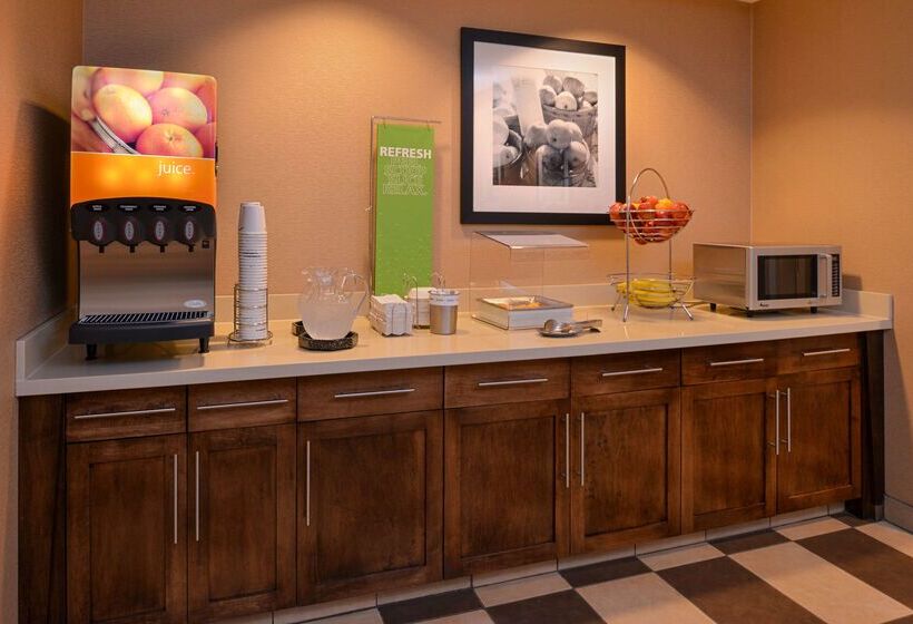فندق Hampton Inn Omaha Midtownaksarben Area