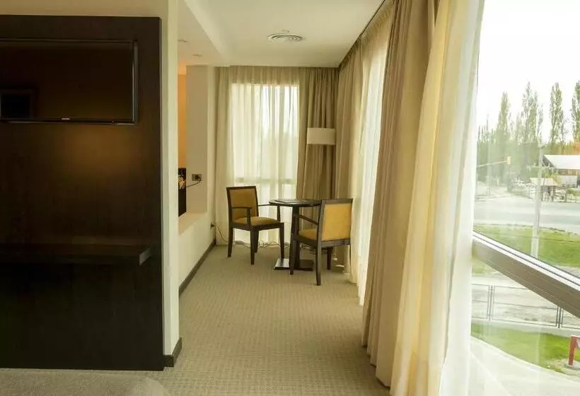 ホテル Howard Johnson Neuquen