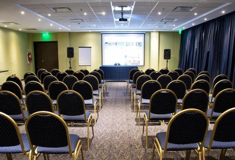 בית מלון כפרי Howard Johnson Neuquen