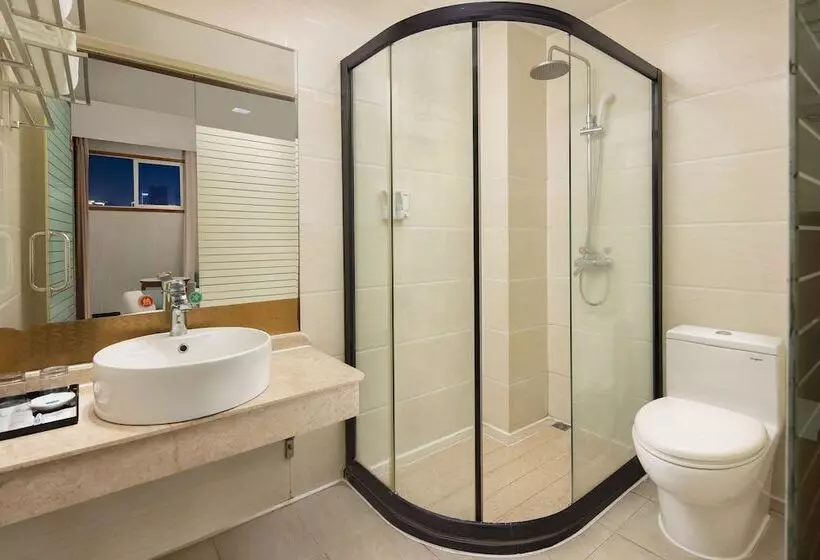 Kaiserdom Hotel Airport Branch