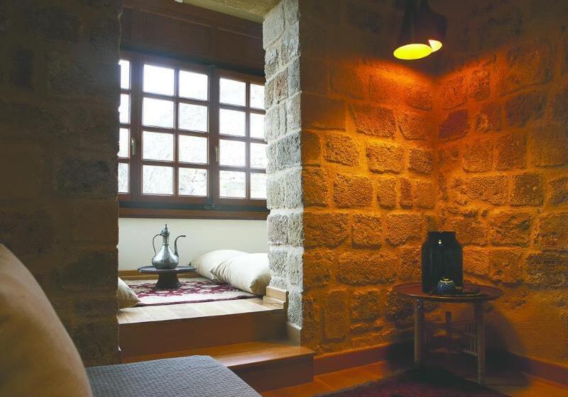 فندق Kokkini Porta Rossa