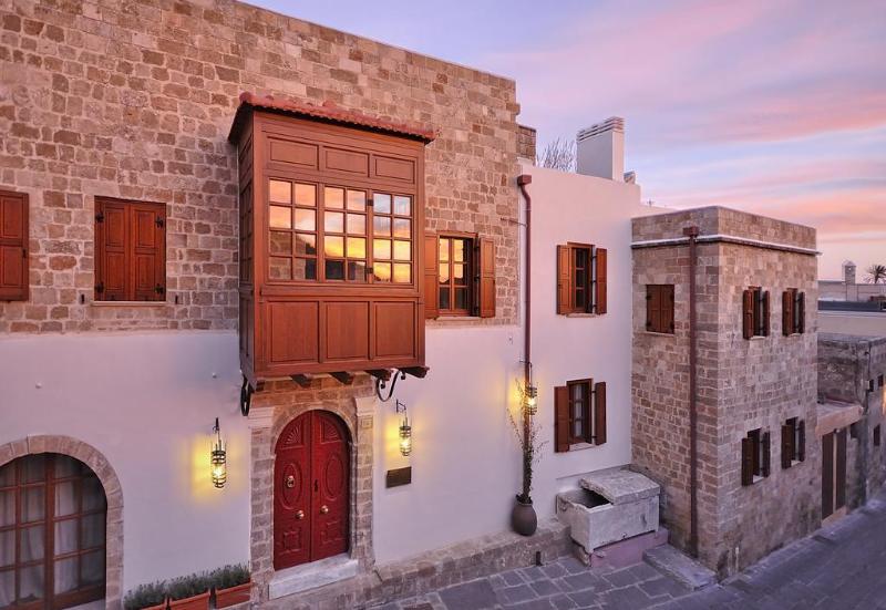 فندق Kokkini Porta Rossa