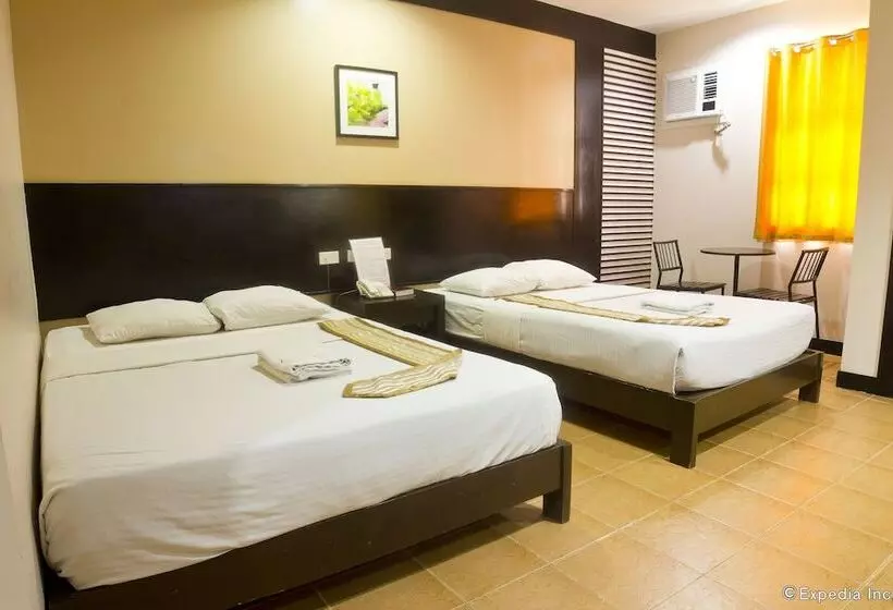 Отель La Carmela De Boracay Resort