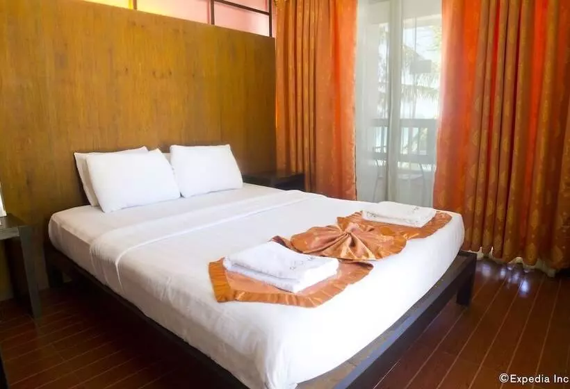 Отель La Carmela De Boracay Resort