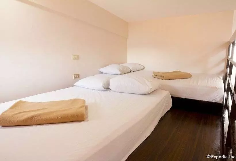 Отель La Carmela De Boracay Resort