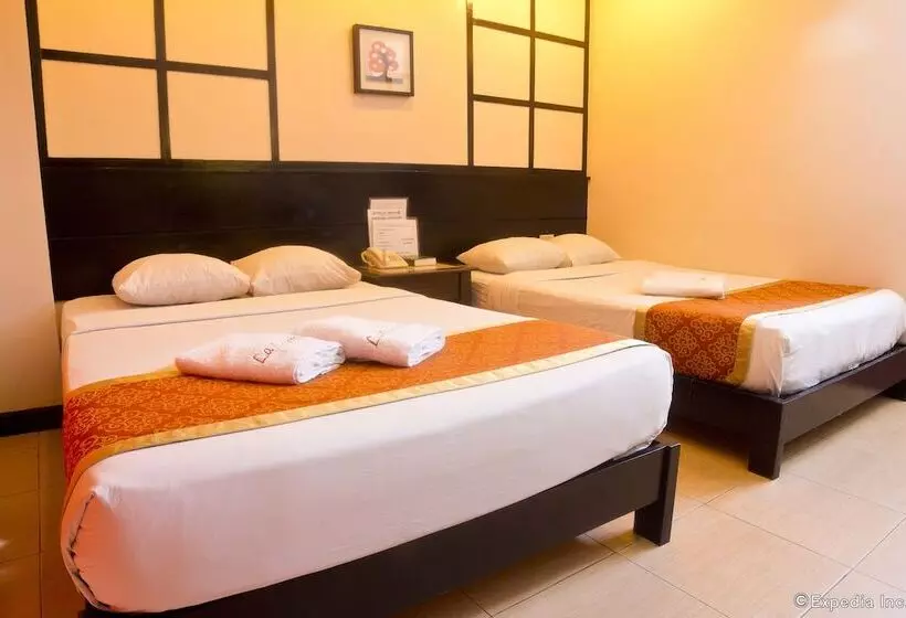 Отель La Carmela De Boracay Resort