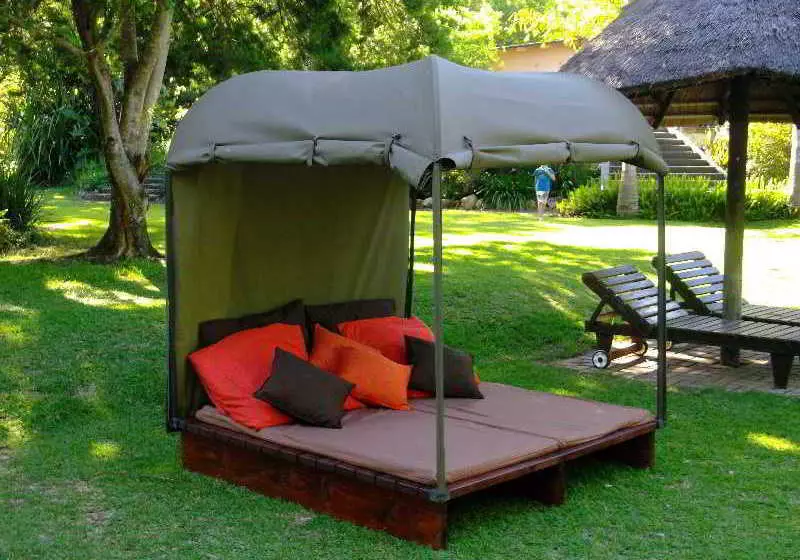 Hotelli Laughing Waters Guest House