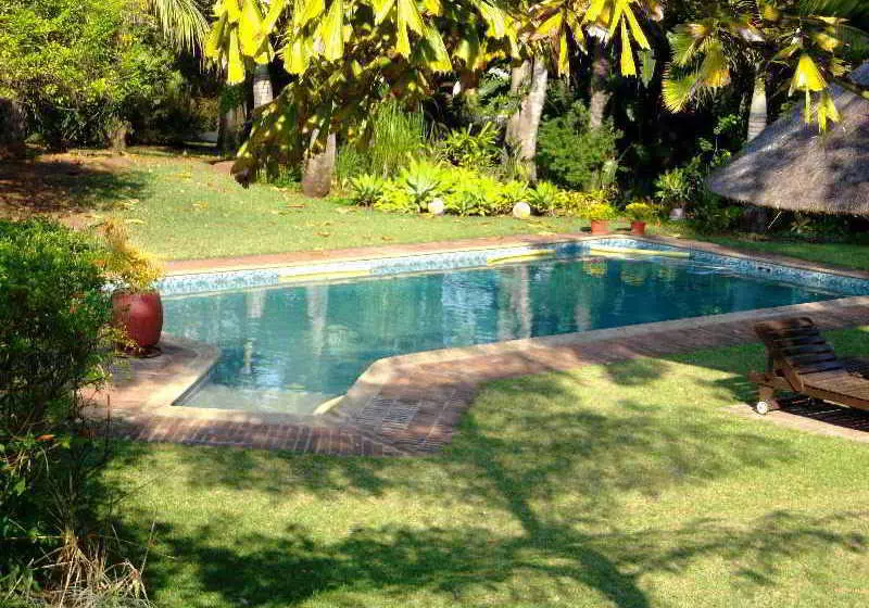 Hotelli Laughing Waters Guest House