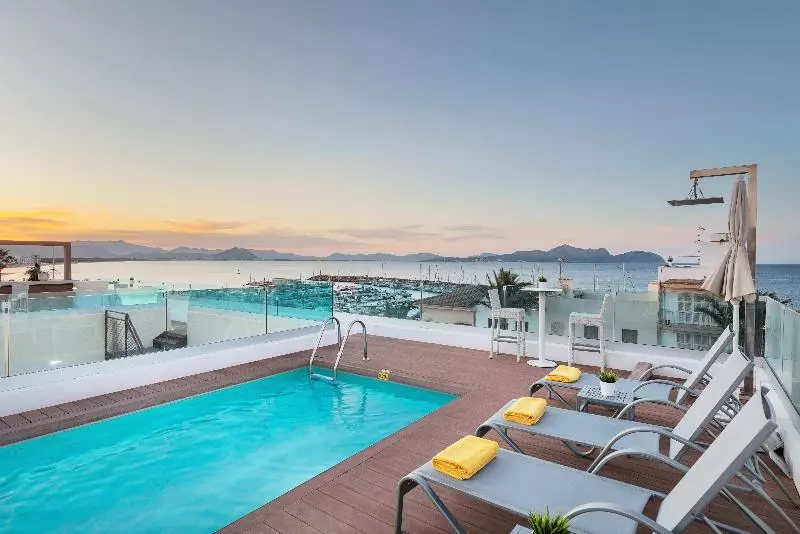 ホテル Llaut Boutique