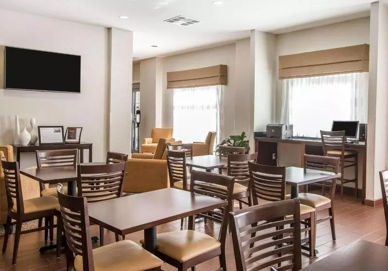 호텔 Mainstay Suites Meridian