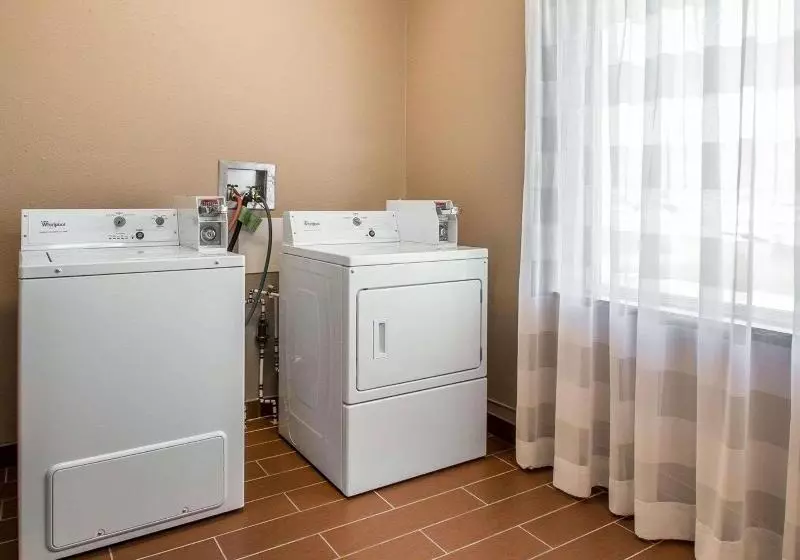 호텔 Mainstay Suites Meridian