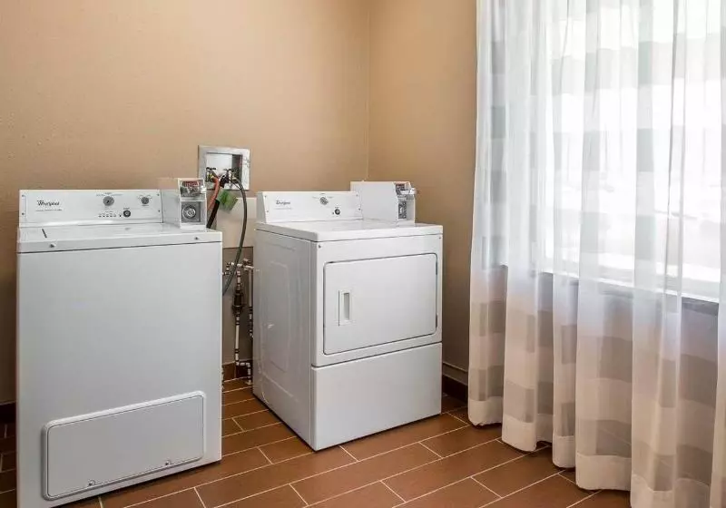 호텔 Mainstay Suites Meridian