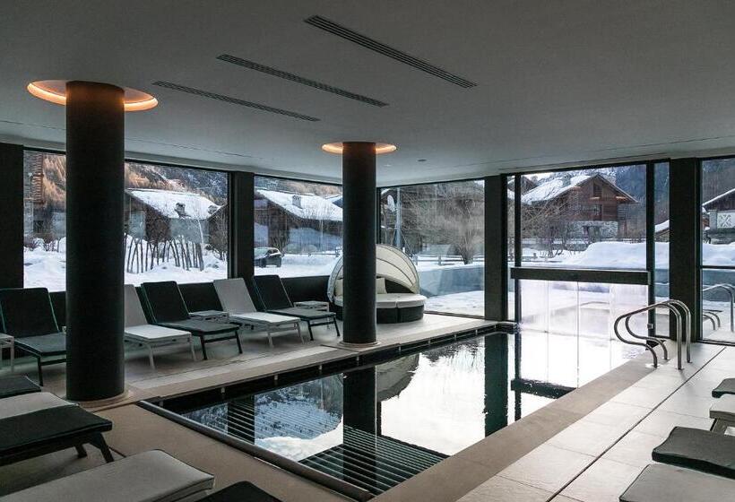 Отель Mirtillo Rosso Family