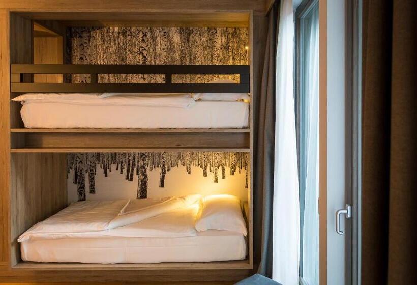 Отель Mirtillo Rosso Family