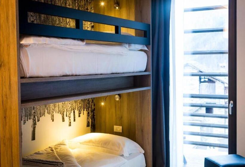 Отель Mirtillo Rosso Family