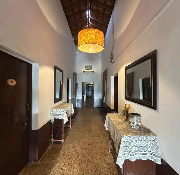 هتل Ocean View Goan Beach House