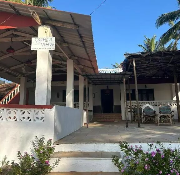 هتل Ocean View Goan Beach House