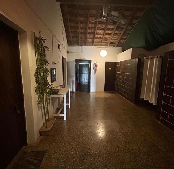 هتل Ocean View Goan Beach House