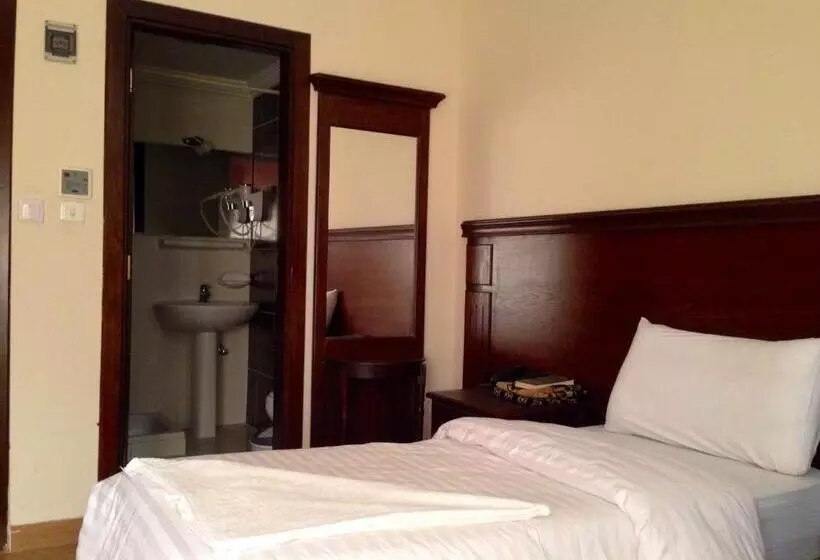 בית מלון כפרי Qasr Alazzizia