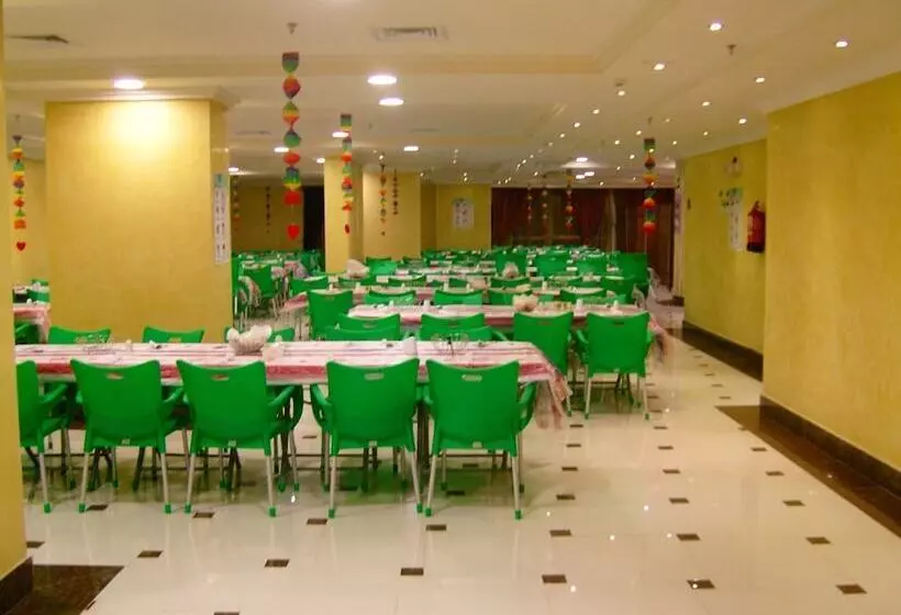 בית מלון כפרי Qasr Alazzizia