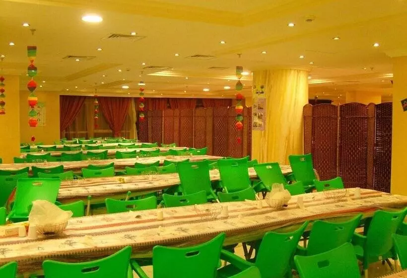 בית מלון כפרי Qasr Alazzizia