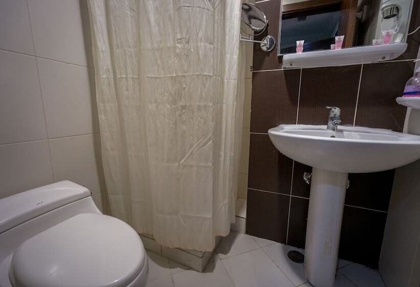 בית מלון כפרי Qasr Alazzizia