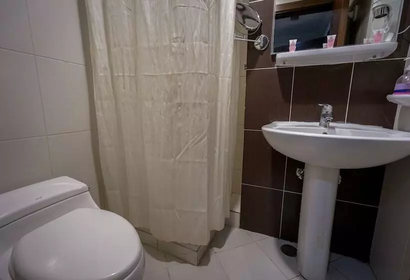 בית מלון כפרי Qasr Alazzizia