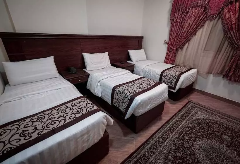 בית מלון כפרי Qasr Alazzizia