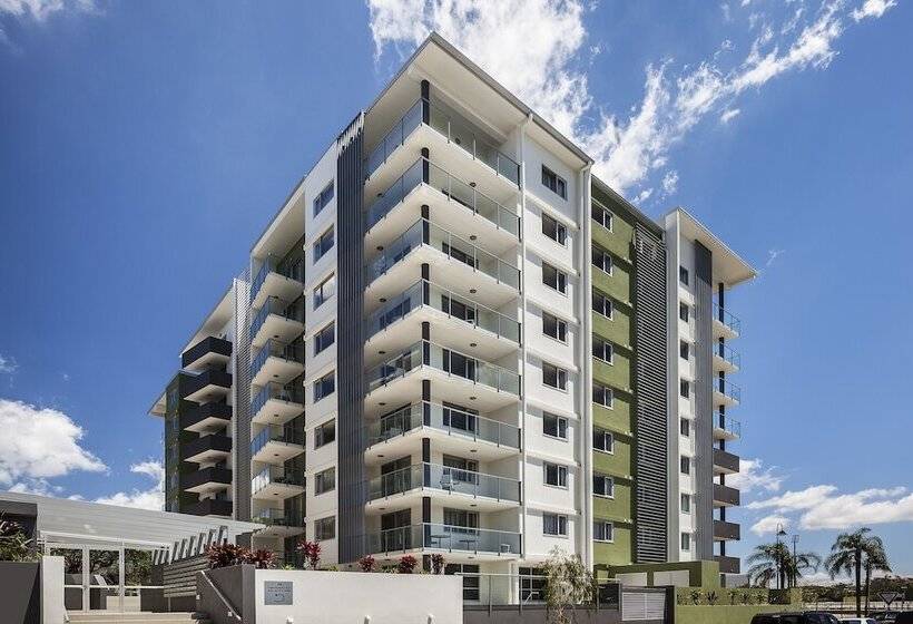 Отель Quest Breakfast Creek