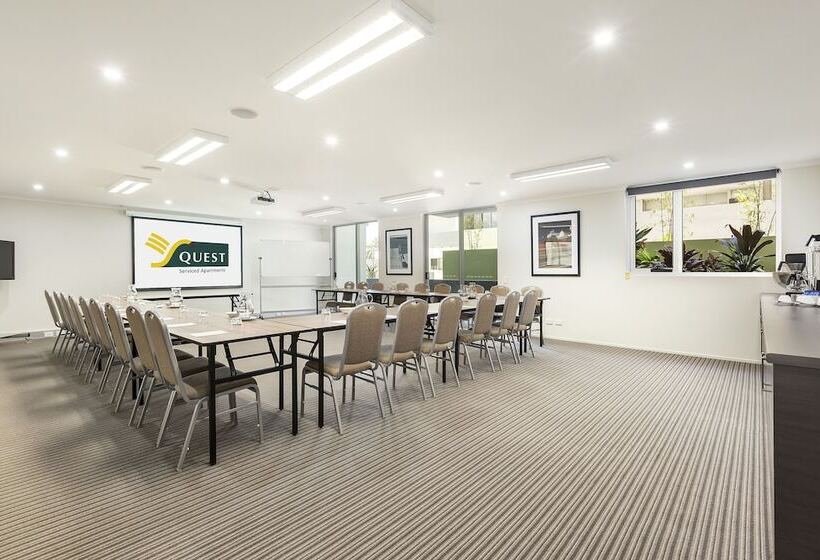 Отель Quest Breakfast Creek