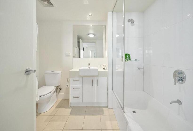 Отель Quest Breakfast Creek