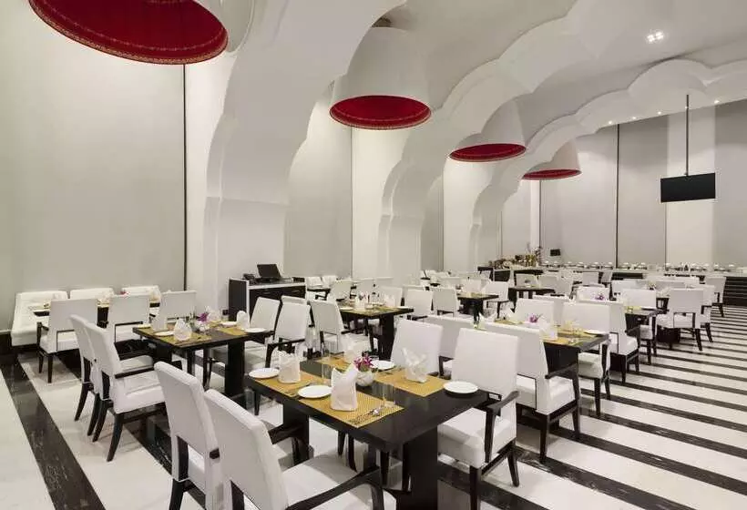 Saura Hotel, Agra A Club Mahindra Associate