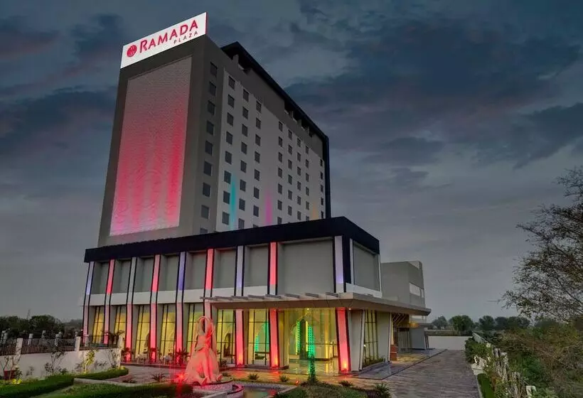 Saura Hotel, Agra A Club Mahindra Associate